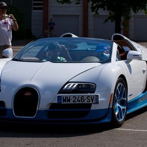 Meet your Posher, Twitch